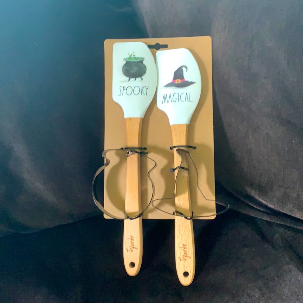 Spatula and cookie 🍪 cutter set